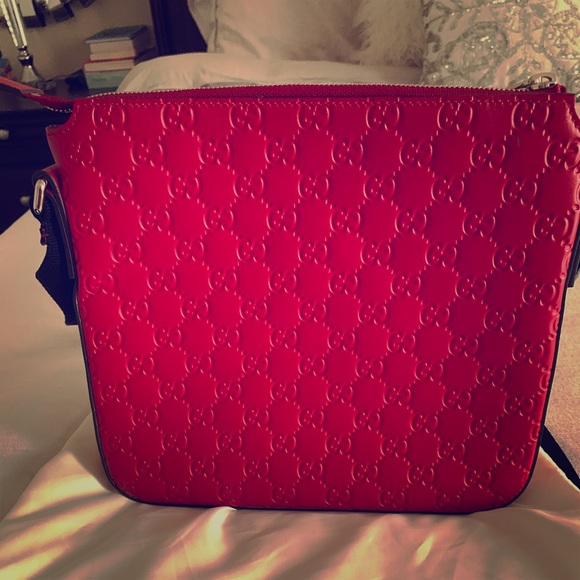 Handbags - Gucci crossbody